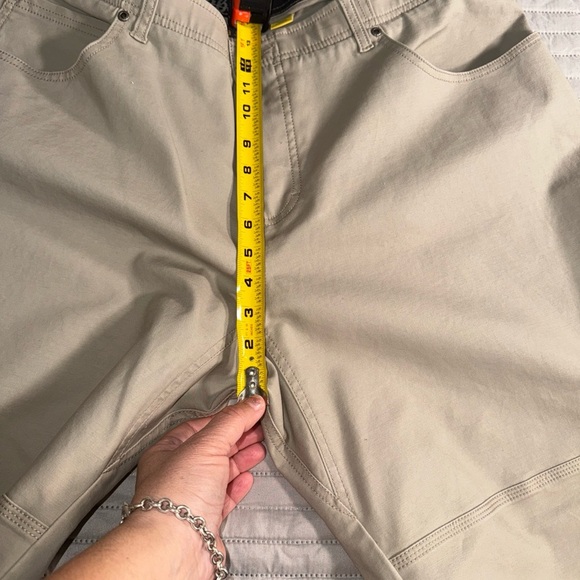 Cabela’s men’s tan/beige khaki work/dress pants straight stretch fit, sz 42 X 30 - Picture 4 of 10